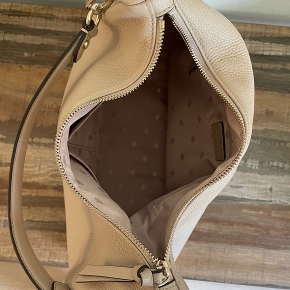 Kate Spade Purse - Beige - Picture 2 of 8